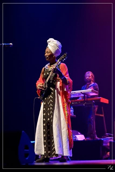 NIK_990067 Fatoumata Diawara 31-01-2019 (Zz) (p).jpg